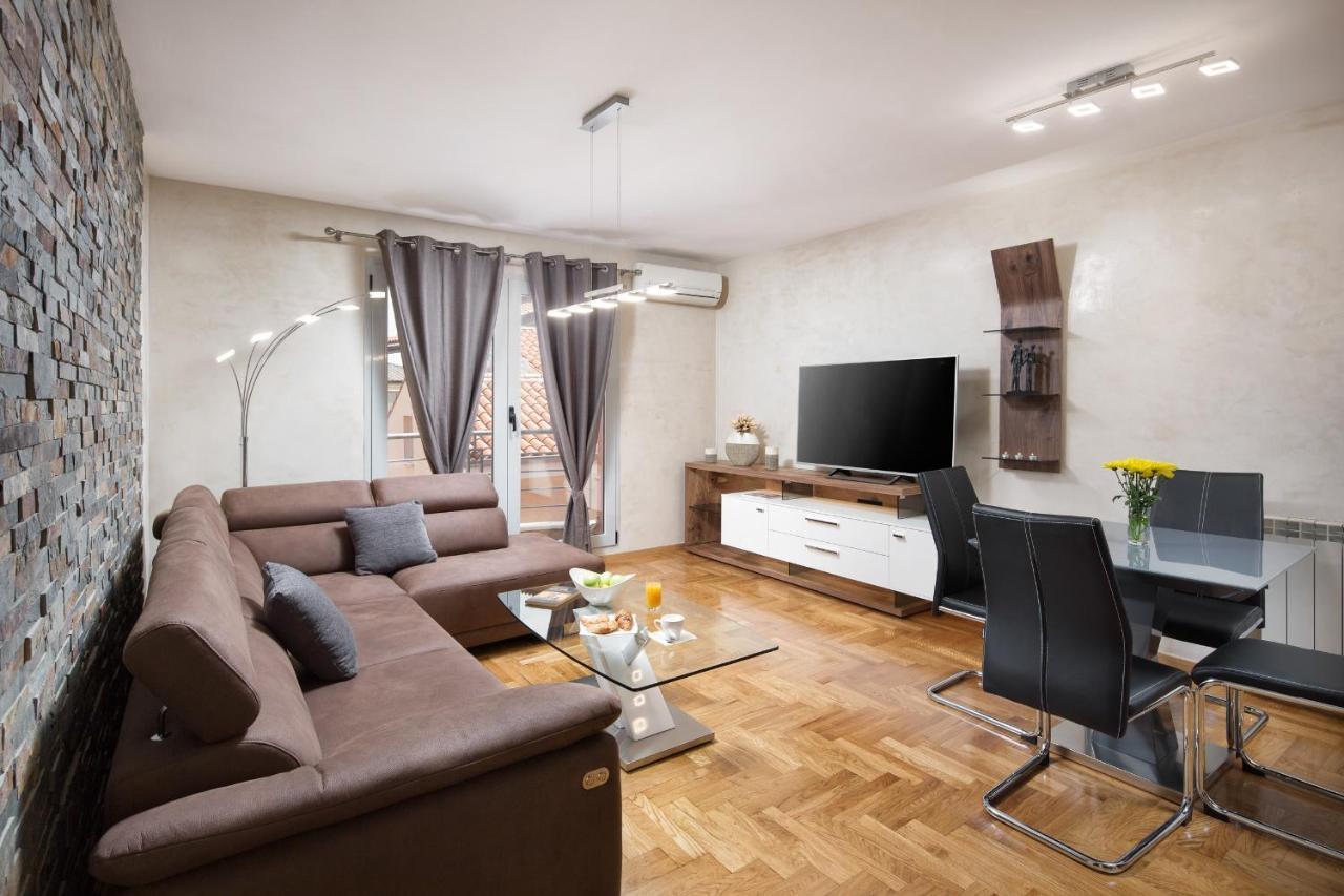 Luxury Apartments Casablanca/Vivaldi Pula Buitenkant foto