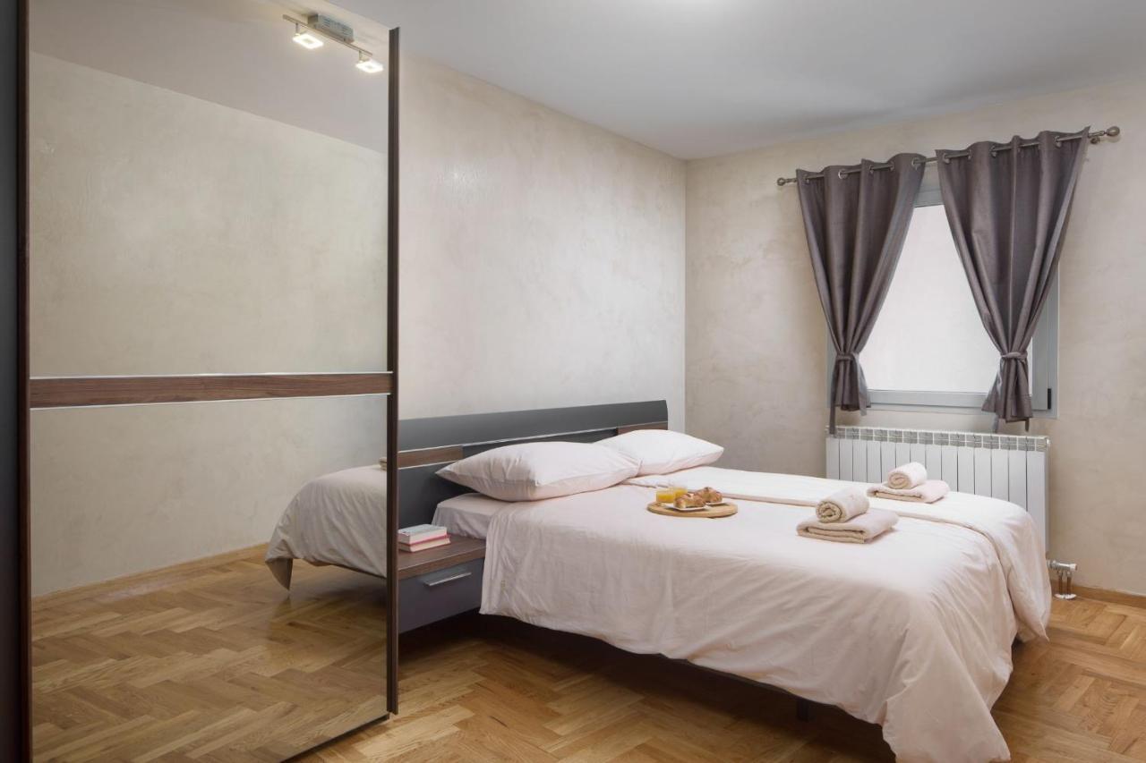 Luxury Apartments Casablanca/Vivaldi Pula Buitenkant foto