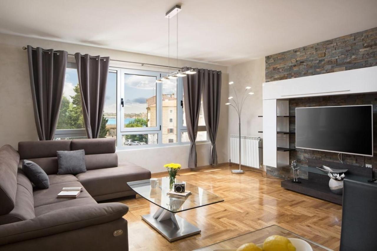 Luxury Apartments Casablanca/Vivaldi Pula Buitenkant foto